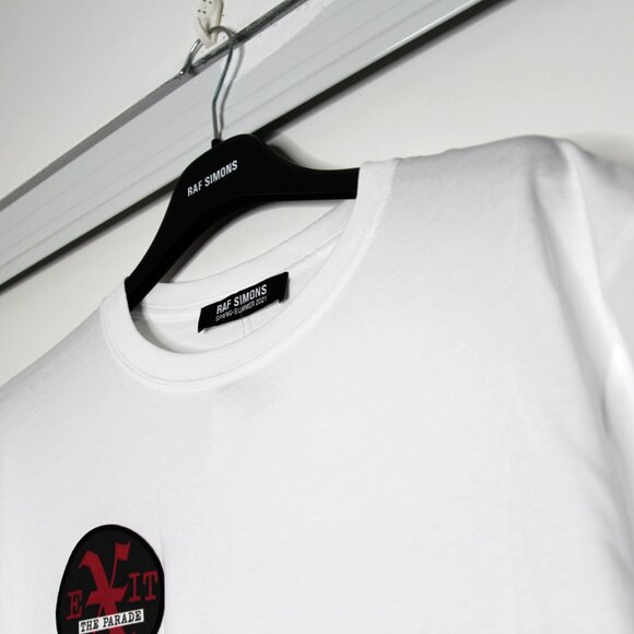 BNWT SS21 RAF SIMONS EXIT THE PARADE TSHIRT XL - Picture 4 of 13